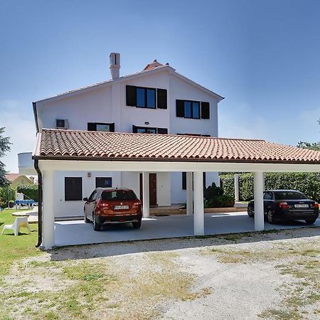 Villa Mutila Medulin Buitenkant foto